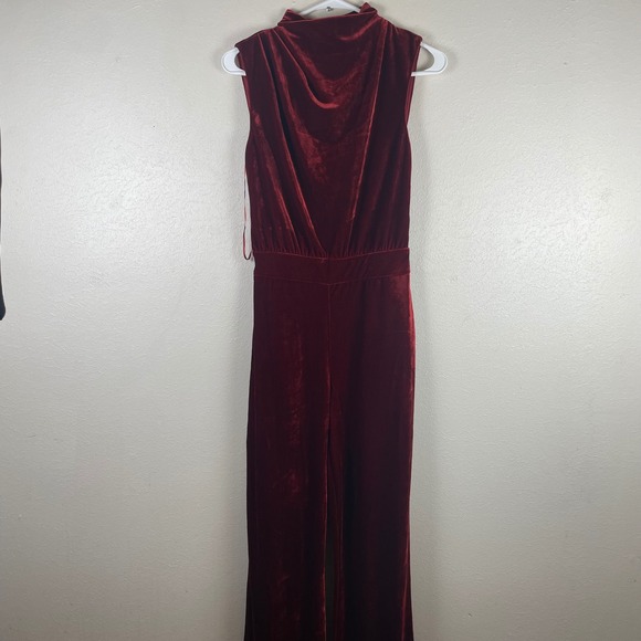 REISS Velvet Mock Neck Sleeveless Wide Leg Jumpsuit Burgundy Size 0 - Picture 2 of 12
